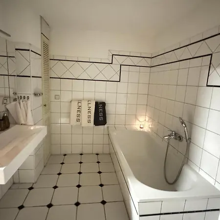 Arthur Apartment *